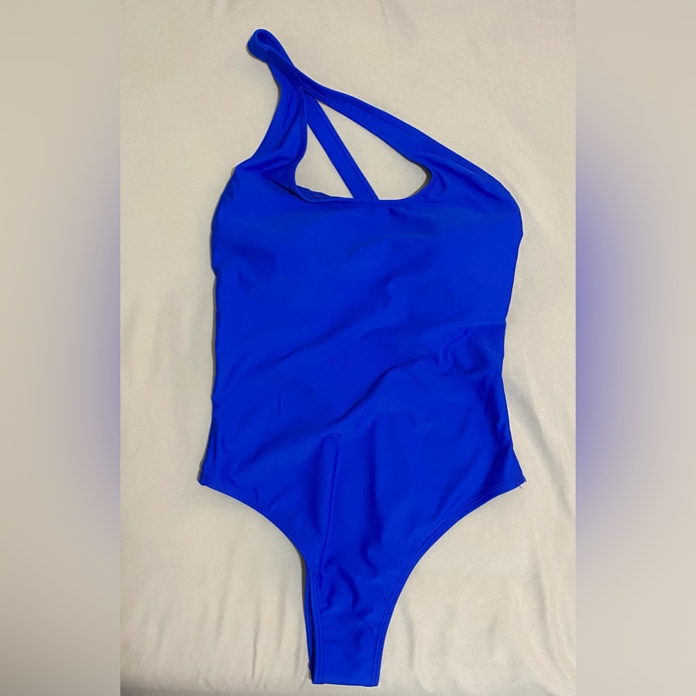 EXPRESS STRAPPY ONE SHOULDER ONE-PIECE SWIMSUIT in size SMALL